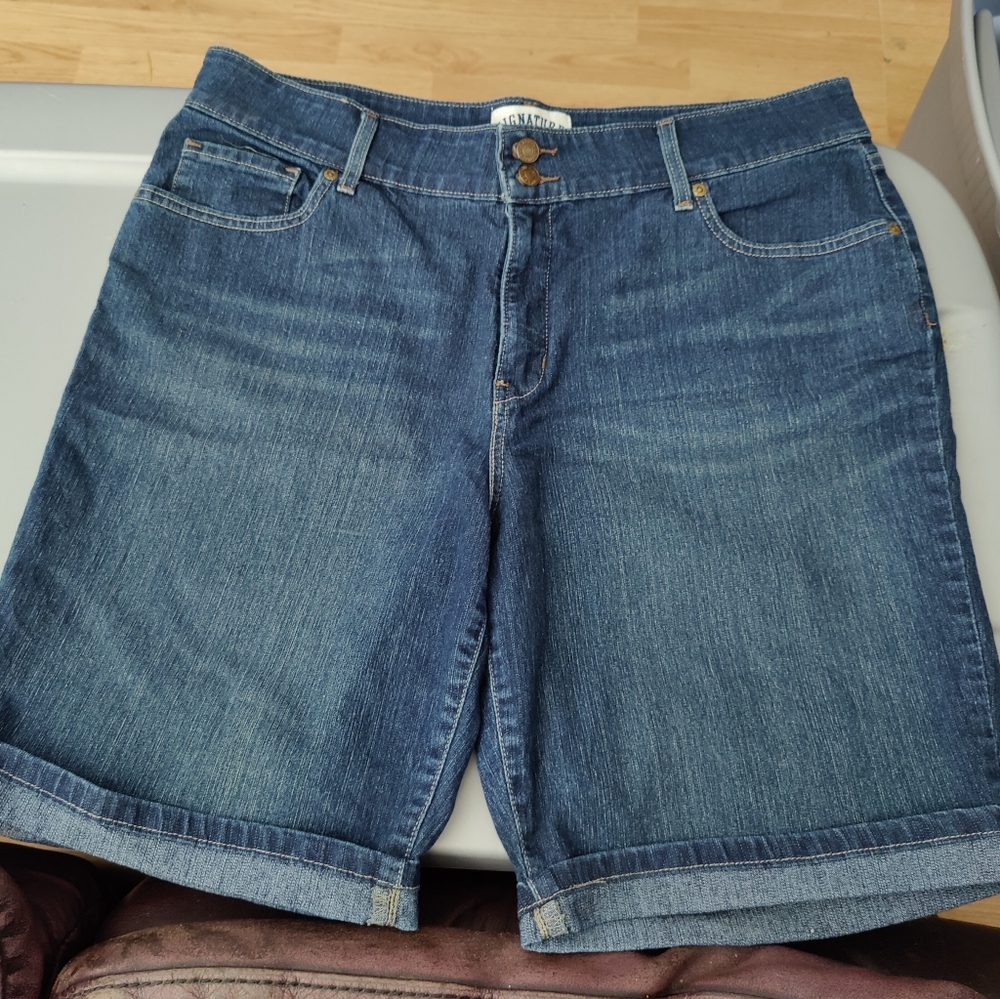 Levi Strauss Signature size 18 denim Bermuda shorts